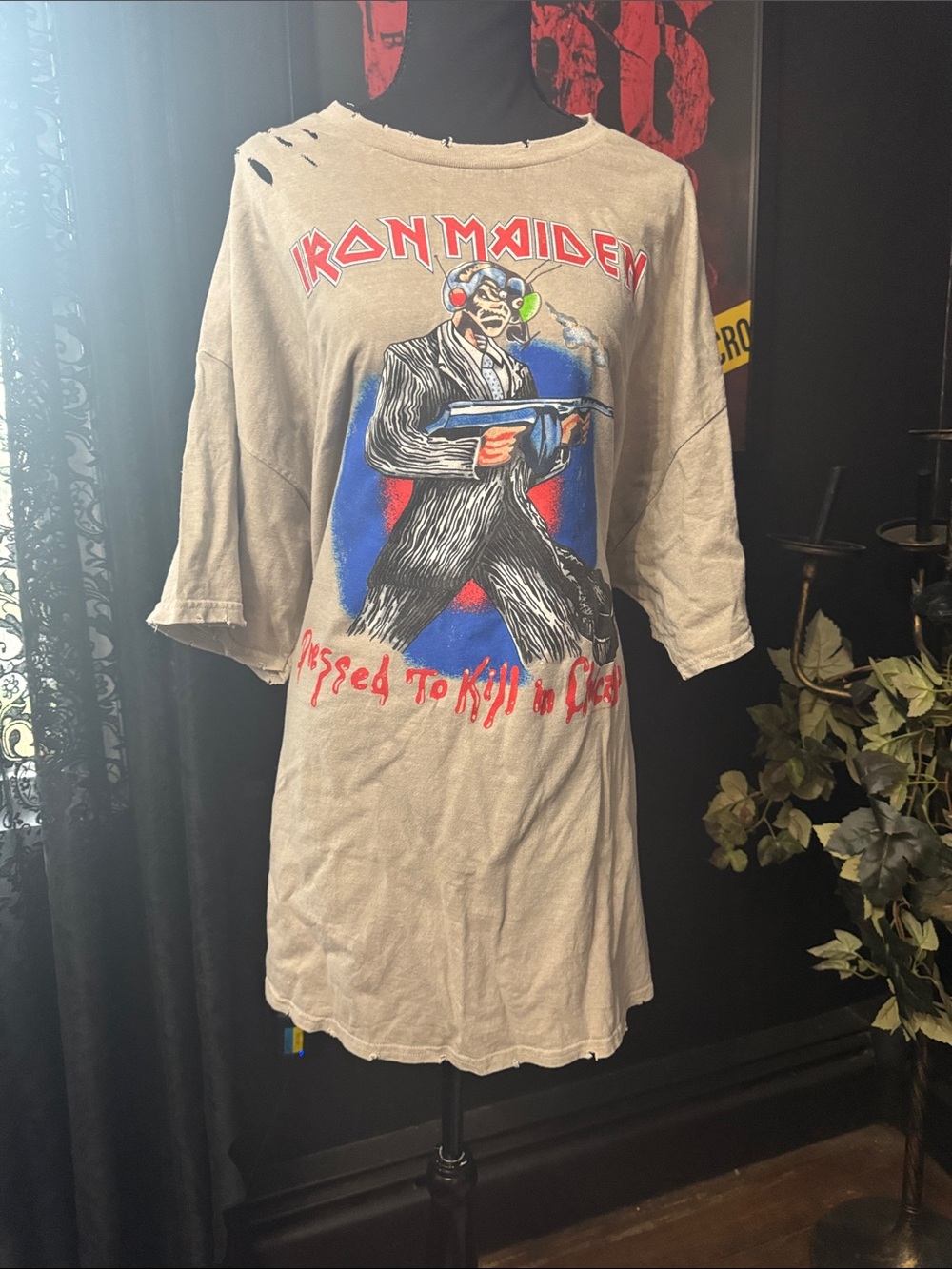 Beige Graphic Band Tee - iron maiden
